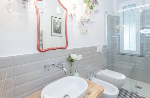 Isolotto Apartment | CASA AMELIE - APARTMENT IN FLORENCE FREE WIFI + ETHERNET