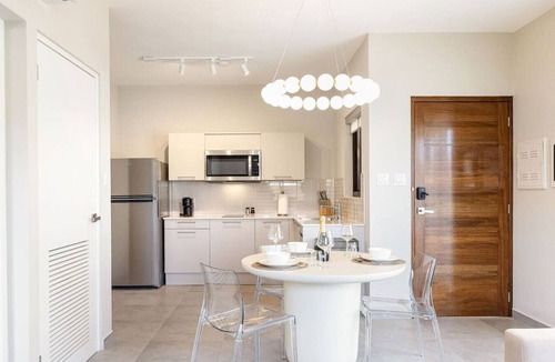 Gold Coast Villa | Charming 1-BR Townhouse | Diamante 229c by Bocobay