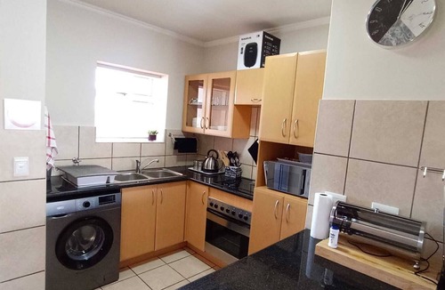 Mossel Bay Apartment | Charming 2-bedroom apartment in Mossel Bay near the beach