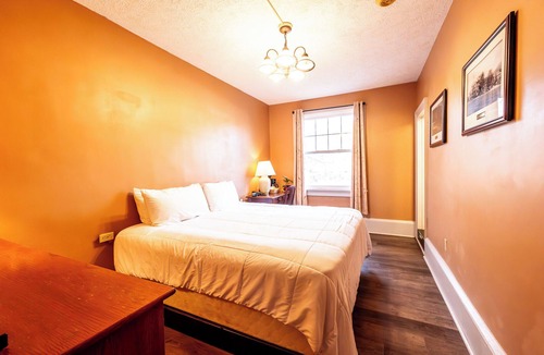 Shawnee On Delaware Hotel | Charming Delaware Getaway w/Outdoor Access | Golf & Nature Lovers Retreat
