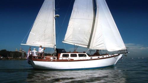 Enkhuizen House | Classic sailing ship in center of Enkhuizen!