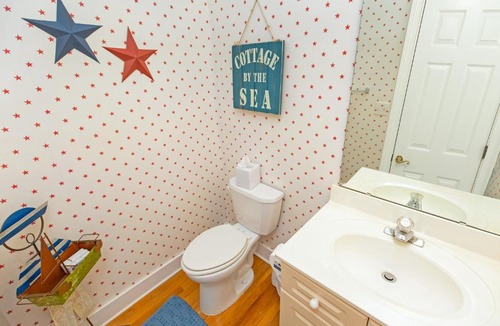 Litchfield by the Sea House | Compass Point 82 3BR 3 BA House w Kitchen