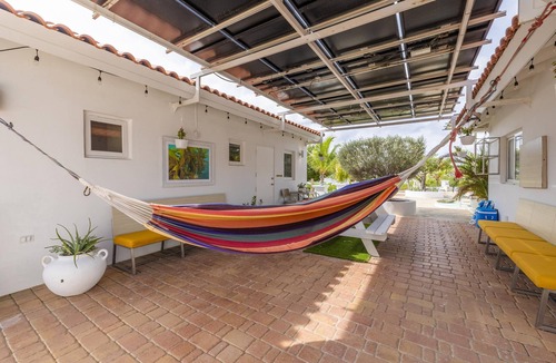 Gold Coast Apartment | Cozy Studio Great Location Pool Walk 2 Beach