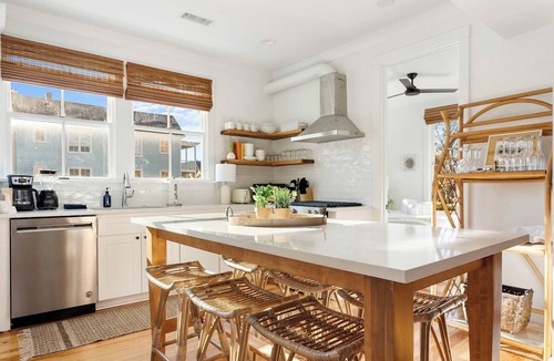 Downtown Charleston House | Crosstown @ King | Elegant & Modern 6BR Charleston