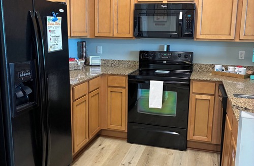 Destin Resort | Destin Beach 2 bed 2 bath, heated pool, hot tub, Gulf view, top floor