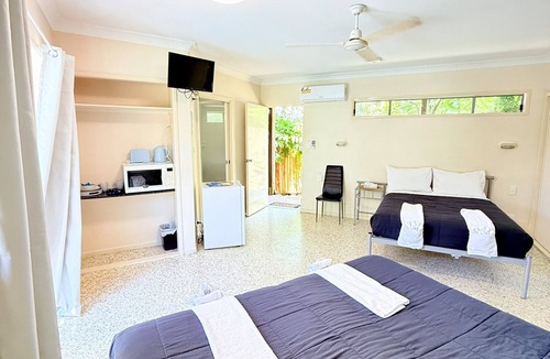 Emu Park Hotel | Emu Park Beach Resort