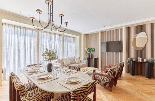 Strasbourg -Saint-Denis Apartment | EXQUISITE 3-BEDROOM: LUXURY, MODERNITY & IDEAL LOCATION IN THE HEART OF MARAIS