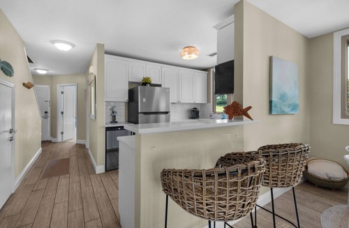 Miramar Beach Villa | Family-Friendly and Beautifully Upgraded Villa Steps from Beach, pool & lake!