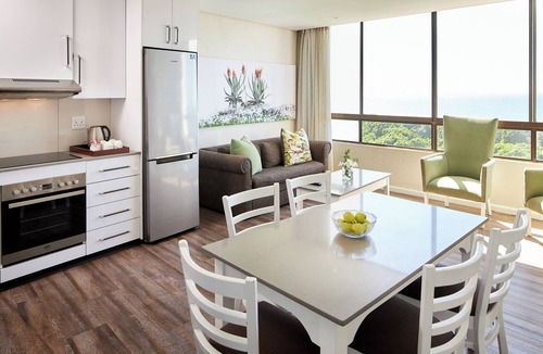 Umhlanga Hotel | First Group Breakers Resort
