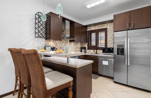 Gold Coast House | Gold Coast Townhome w/Pools ~ GYM ~ 24/7 Security