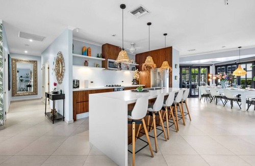 Noord Villa | Golf & Beach 5BR w Pool | Campeonan 7 by Bocobay