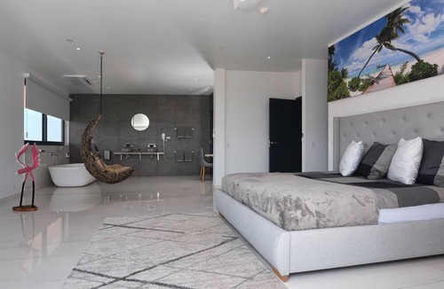 Noord Apartment | Gray Door Apartments - Adults Only