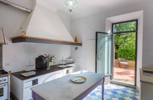 Pontassieve Villa | Holiday Home 'Luxury House Tuscany Piscina' with Private Pool, Wi-Fi and Air Conditioning