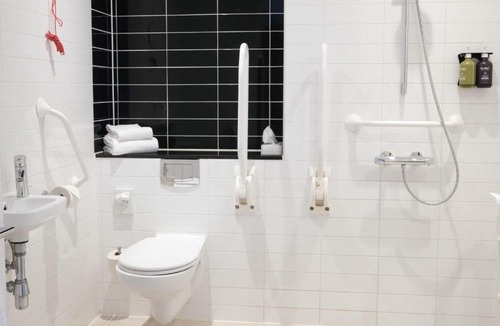 Amsterdam South Hotel | Holiday Inn Express Amsterdam - South by IHG