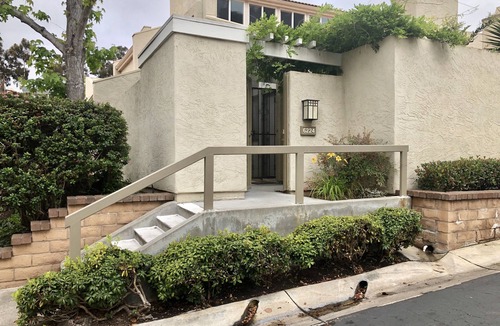 University City Condo | La Jolla/UTC, San Diego- Close to UCSD- room with private entrance and bathroom.
