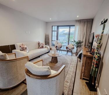 Franschhoek Apartment | Le Bourgette 28 Misty Wink