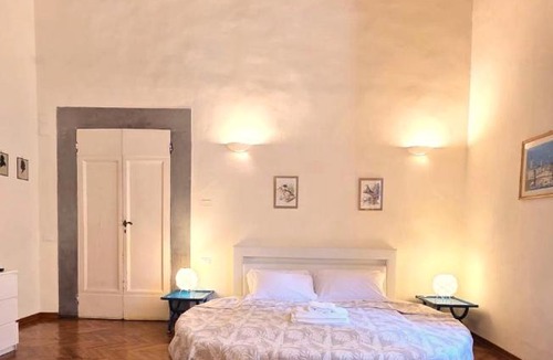 Careggi Rifredi Apartment | LUNA in Villa Storica, Garden, Free Parking inside, Patio, Tramway
