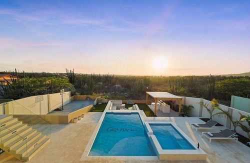 Alto Vista Villa | LUX 4BR Modern Villa Pool Oasis Villa Graziano