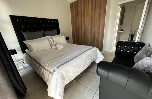 Pretoria Resort | Luxury 2 bedroom 3 balcony penthouse suite at the blyde beach resort