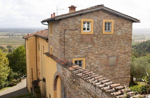 Cascine-La Croce Villa | Luxury Tuscan villa close to Lucca, Pisa & Florence w/stunning saltwater pool
