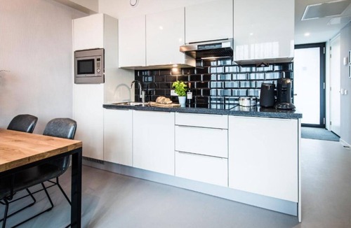 Eastern Docklands Apartment | Modern style 2 bedroom apartment in Eastern Amsterdam