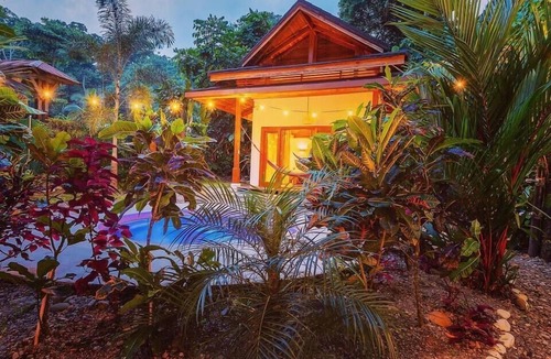 Santa Lucia House | Namu Bungalows: 300 m from the beach, private pool