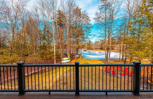 Pocono Summit House | New! All season lakefront house with hot tub!