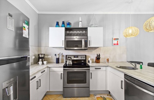 Gold Coast House | NEW, Cozy Townhome - walking distance to best Aruba beaches!