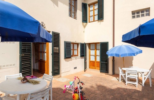 Mercatale Val di Pesa Villa | Nice apartment in villa with pool, WIFI, TV, patio and parking, close to Greve In Chianti