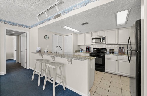 West Panama City Beach Condo | Oct. Special! All Glass! Huge 1400 sq' 2b2b, 1:30p cst check in. Beach Service!