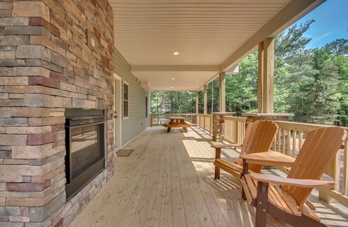 Lake Harmony Estates House | On The Rocks by PMR, 7BR, Near Lake Harmony, Outdoor Fireplace, Sleeps 20