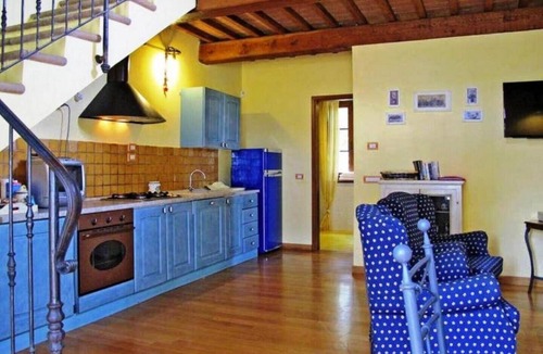 Ramazzano Villa | Podere Caldaruccio La Pineta - 26 people Cottage & Villa