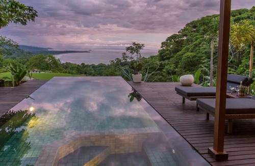 Dominical Villa | Private Nature Reserve. Stunning coast views. 3 minutes to the beach.