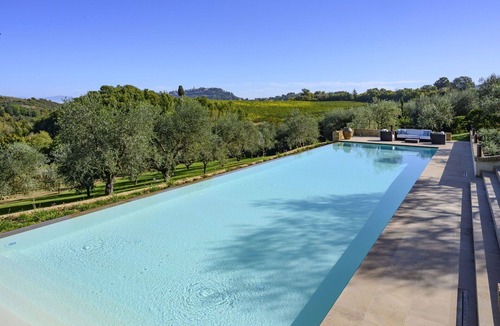 Montepulciano Villa | Private Villa with sauna, private pool, A/C, WIFI, hot tub, TV, veranda, close to Montepulciano