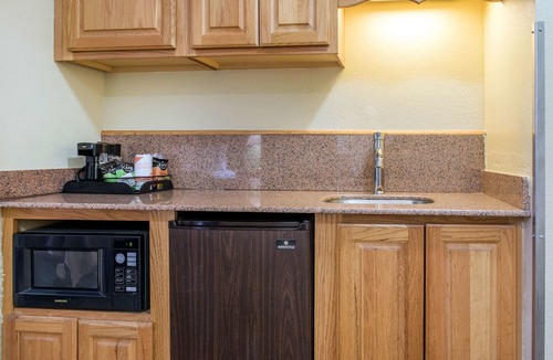 South Jacksonville Hotel | Quality Inn Jacksonville near I-72
