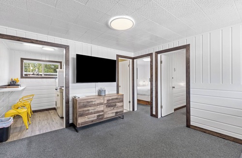 West Yellowstone Hotel | Relax at Lazy Duck Inn #18: a 2BR suite with kitchenette, just 1 minute to Yellowstone.