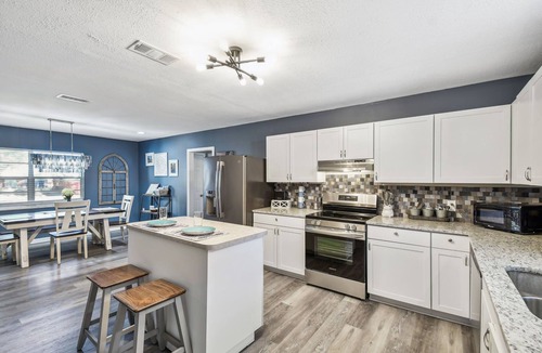 St. Augustine South Hotel | Relax in the covered "Heart" Pool & hot tub, local dining, min DT and Beaches