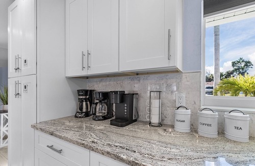 Cypress Lakes Estates House | Resort Style Living, Sleeps 12, Heated Pool & Hot Tub - Sea Breeze Oasis - Roelens