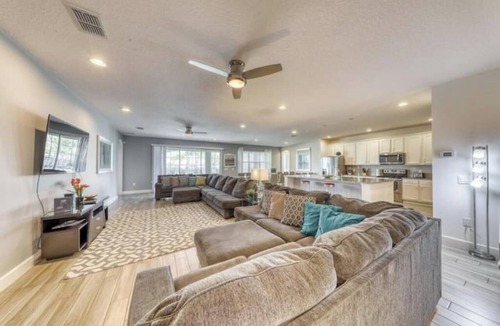 Loughman House | Solterra Pool Mansion, Waterpark, Theater, Game