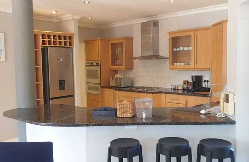 West Beach House | Spacious 6-bed 5 bath west beach house in charming Cape Town with WiFi