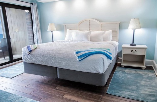 Litchfield by the Sea Hotel | Spectacular Views & Comfortable Oceanfront 2 Bdrm