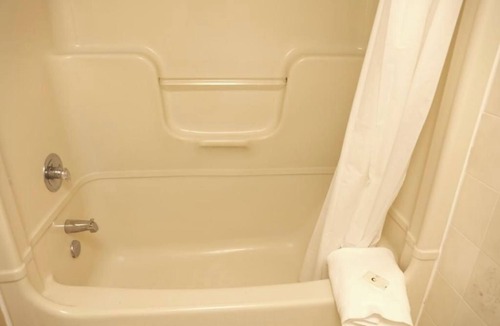 Niagara Falls Hotel | Standard Room