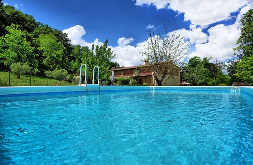 San Gimignano Villa | Stunning private villa for 5 guests with A/C, private pool, WIFI, TV and panoramic view