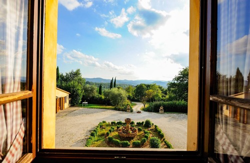 Old Town Villa | Tenuta Patrizi Guardabassi is an ideal Villa for holiday in privacy and relax