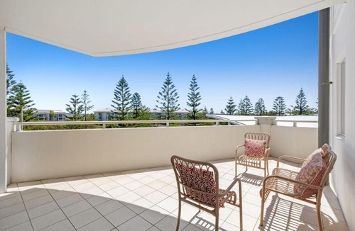 Kingscliff Apartment | The Pool Resort Kingscliff - 2B Dual Key 1201-02 - Holiday Management