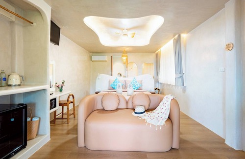 Maret Resort | The Rock Samui Beach Resort