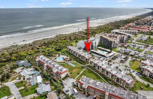 Butler Beach Apartment | Top-Floor End Unit with Ocean & Pool Views | Gated Beachfront Resort Near St. Augustine
