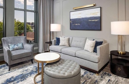 Ansonborough Hotel | Ultimate Hub: Two 1BR Suite w/Kitchenette l Near King Street - 2.1 miles Away