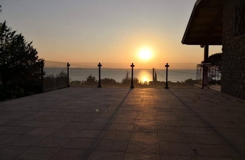 San Feliciano Villa | VILLA MARIA PANORAMIC ON THE LAKE