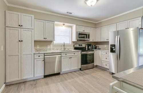 Bluffton House | Walk to Restaurants: Bluffton Retreat w/Patio